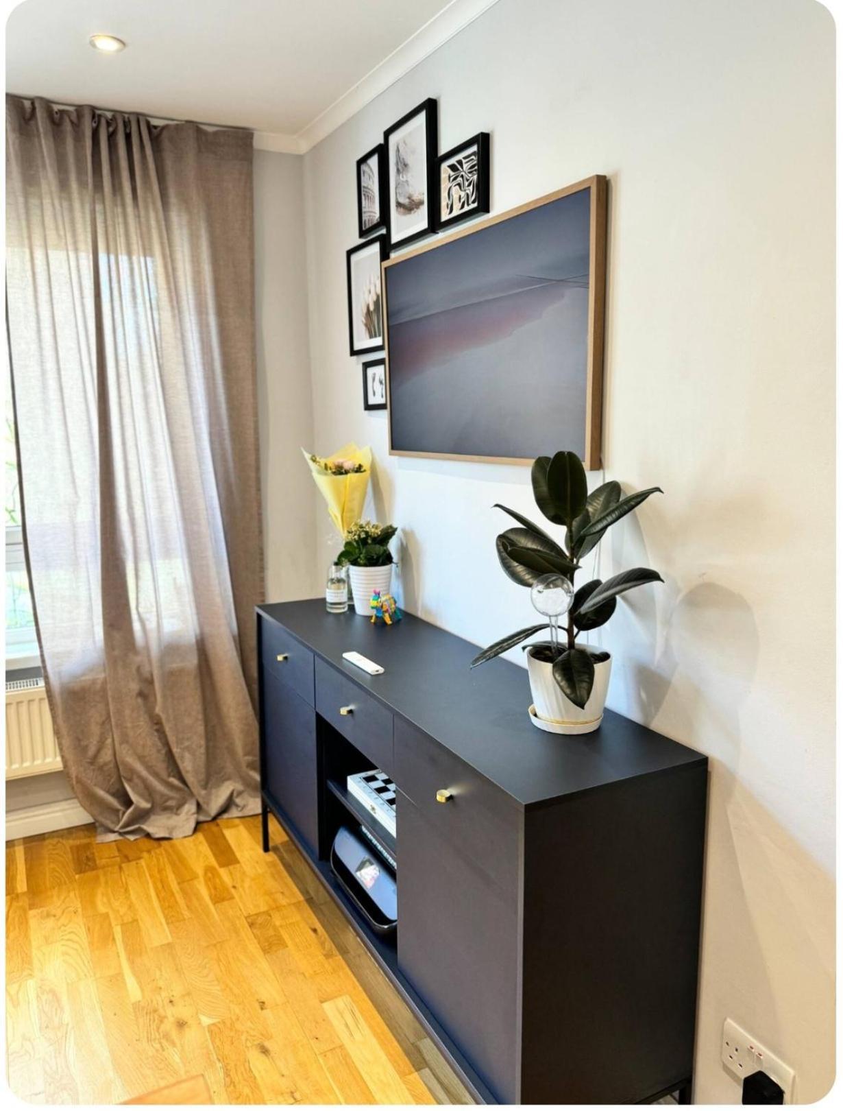 Two Bedroom Flat In The Heart Of Londyn Zewnętrze zdjęcie