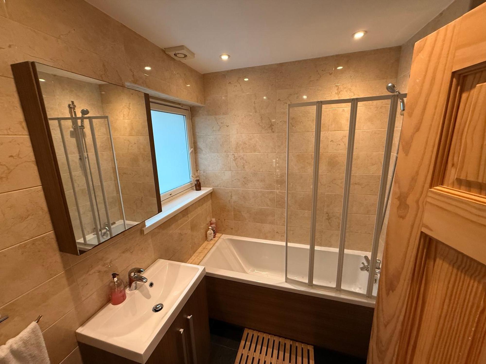 Two Bedroom Flat In The Heart Of Londyn Zewnętrze zdjęcie